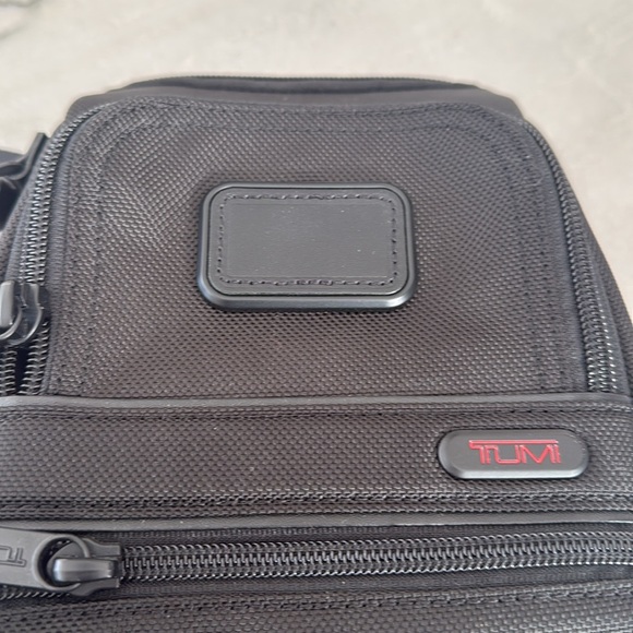 Tumi alpha slim sling back bag. Black. New. - Picture 4 of 10